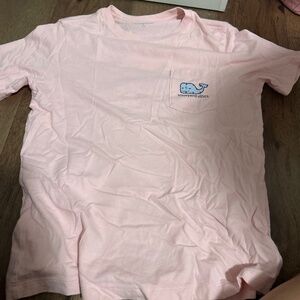 Vineyard Vine pink tee